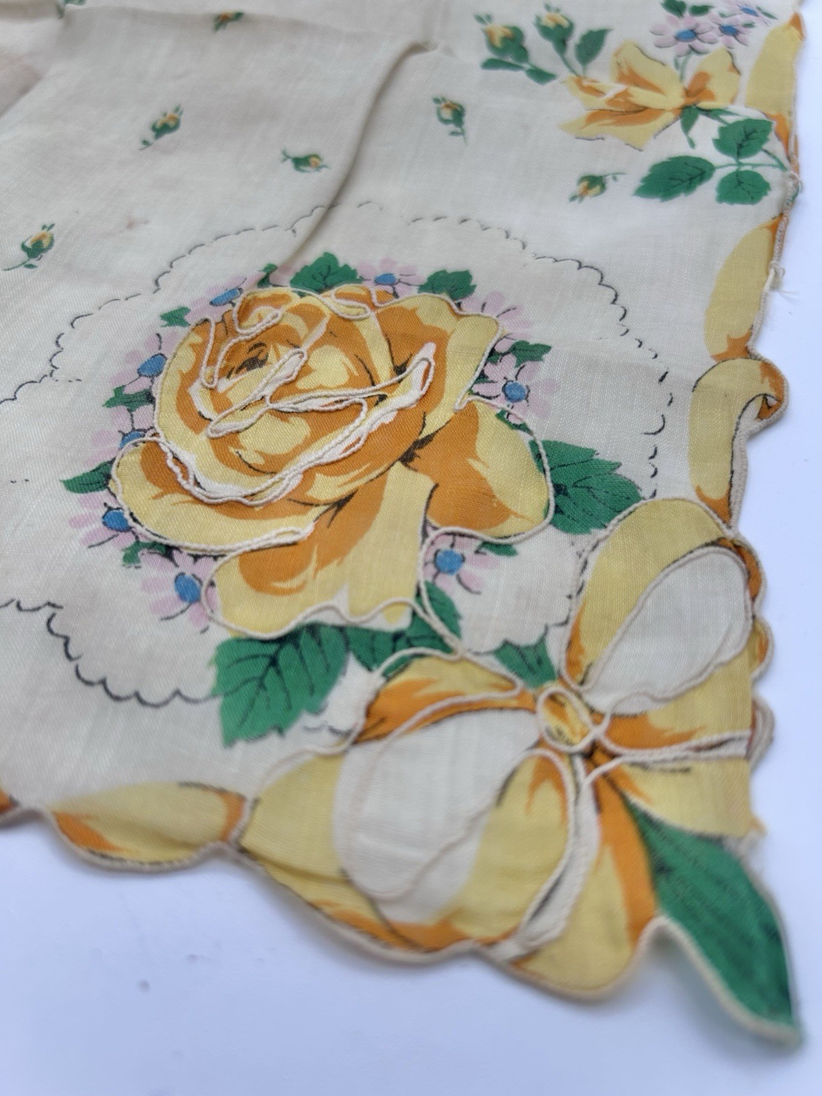 Vintage 50s Yellow Rose Handkerchief 13″x13″