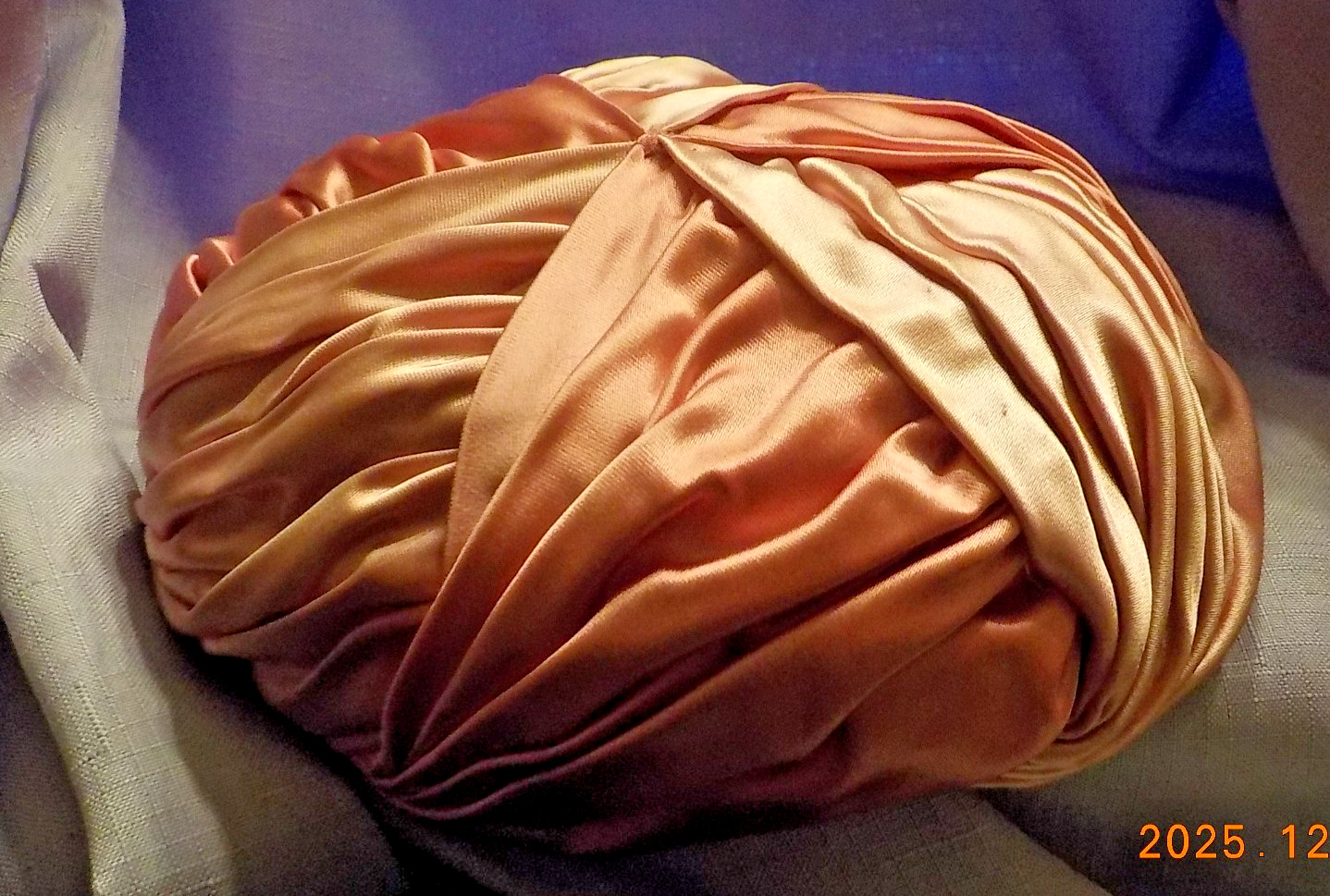 Vtg women 2 tone Pink SATIN fabric Hat by Mr. Stanley 20.75″