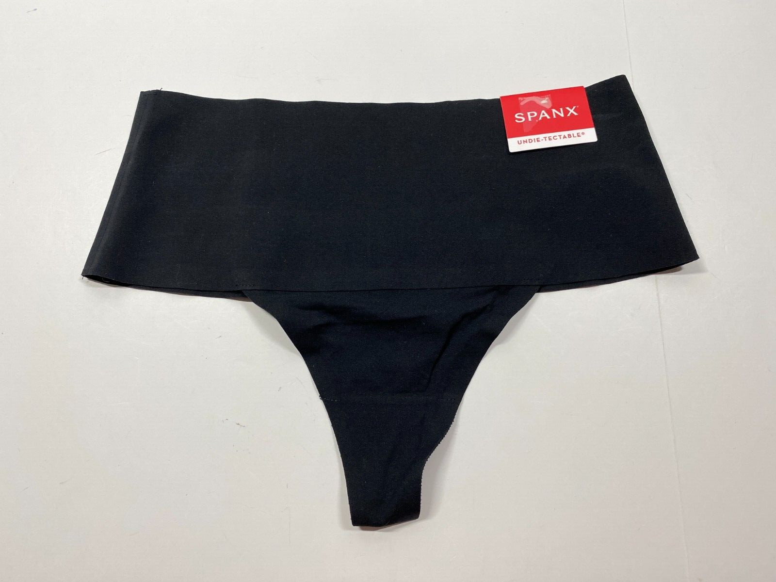 NWT Spanx Undie-tectable Thong SP0115 – Black Size Medium