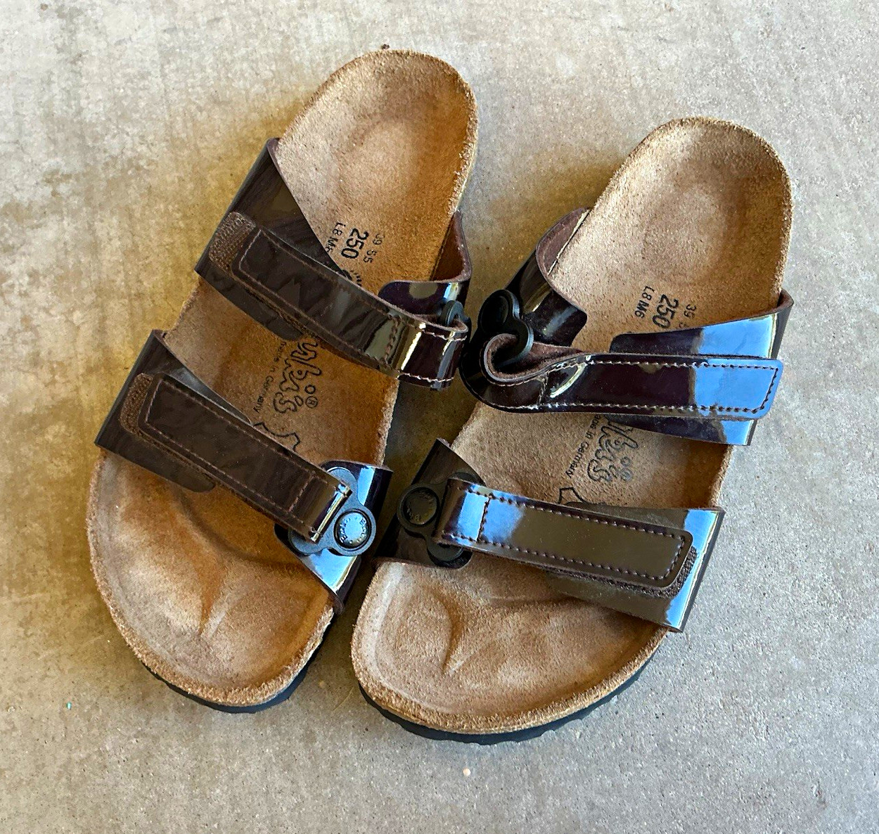 Birki’s Brown Patent Leather Hook & Loop Adjustable Slide Sandals Womens 8