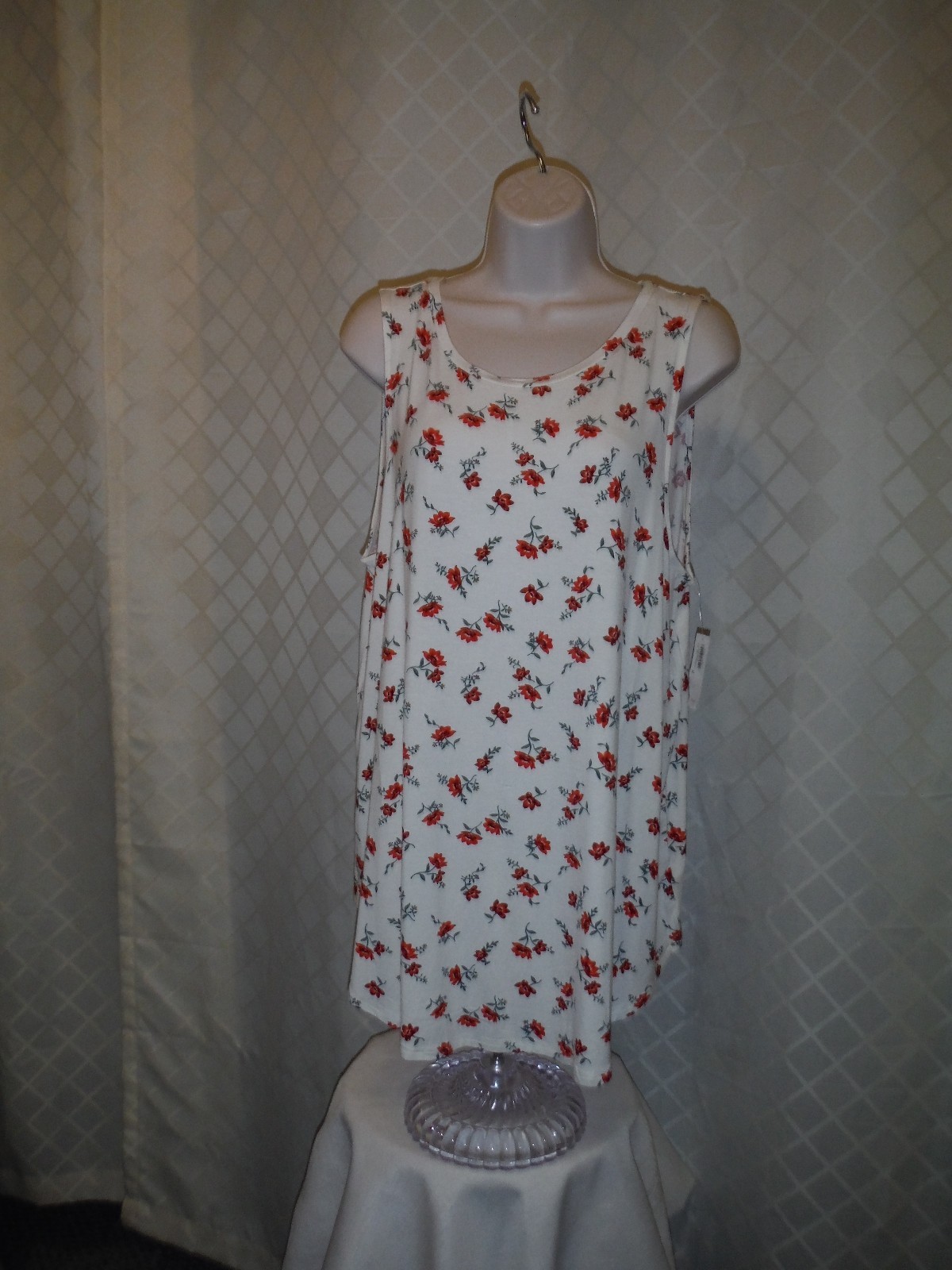 Sleeveless Tank Top size XXL,Old Navy Multi Color 95% rayon viscose 5% spandex