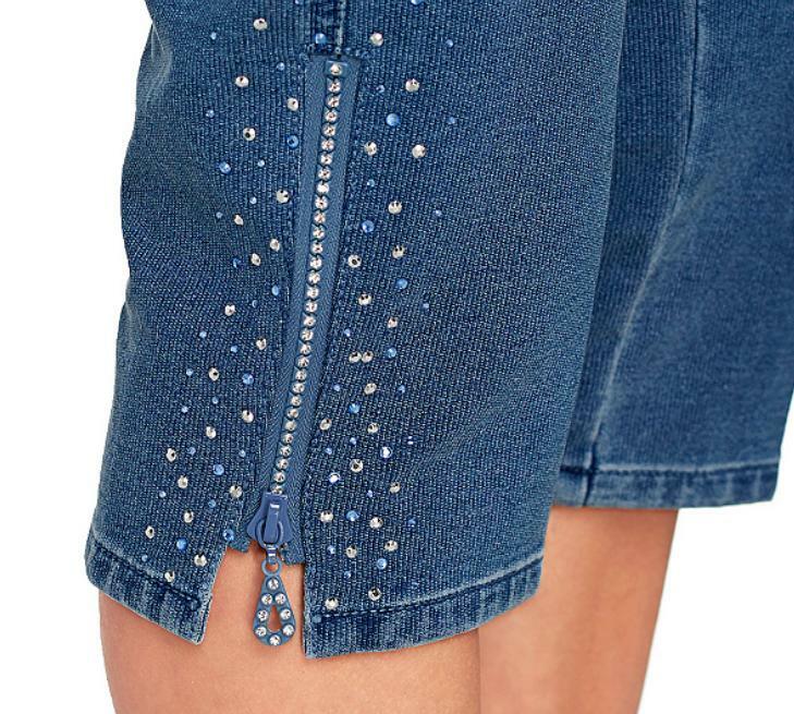 Quacker Factory DreamJeannes Knit Capri Pants W/ Zipper & Rhinestones- Denim XXS