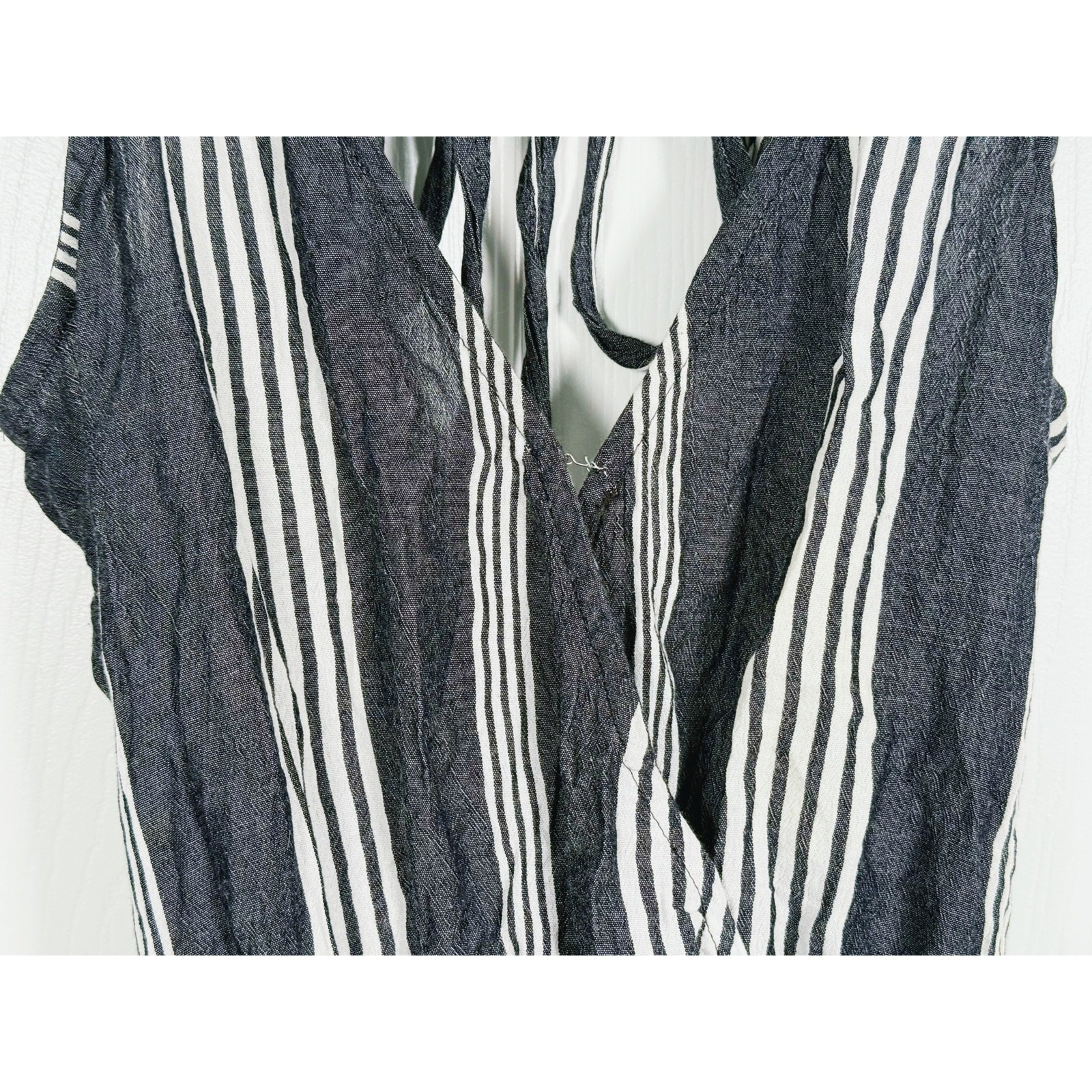 Abercrombie & Fitch Striped Tie Back Romper Medium Gray Beachy Coastal Summer