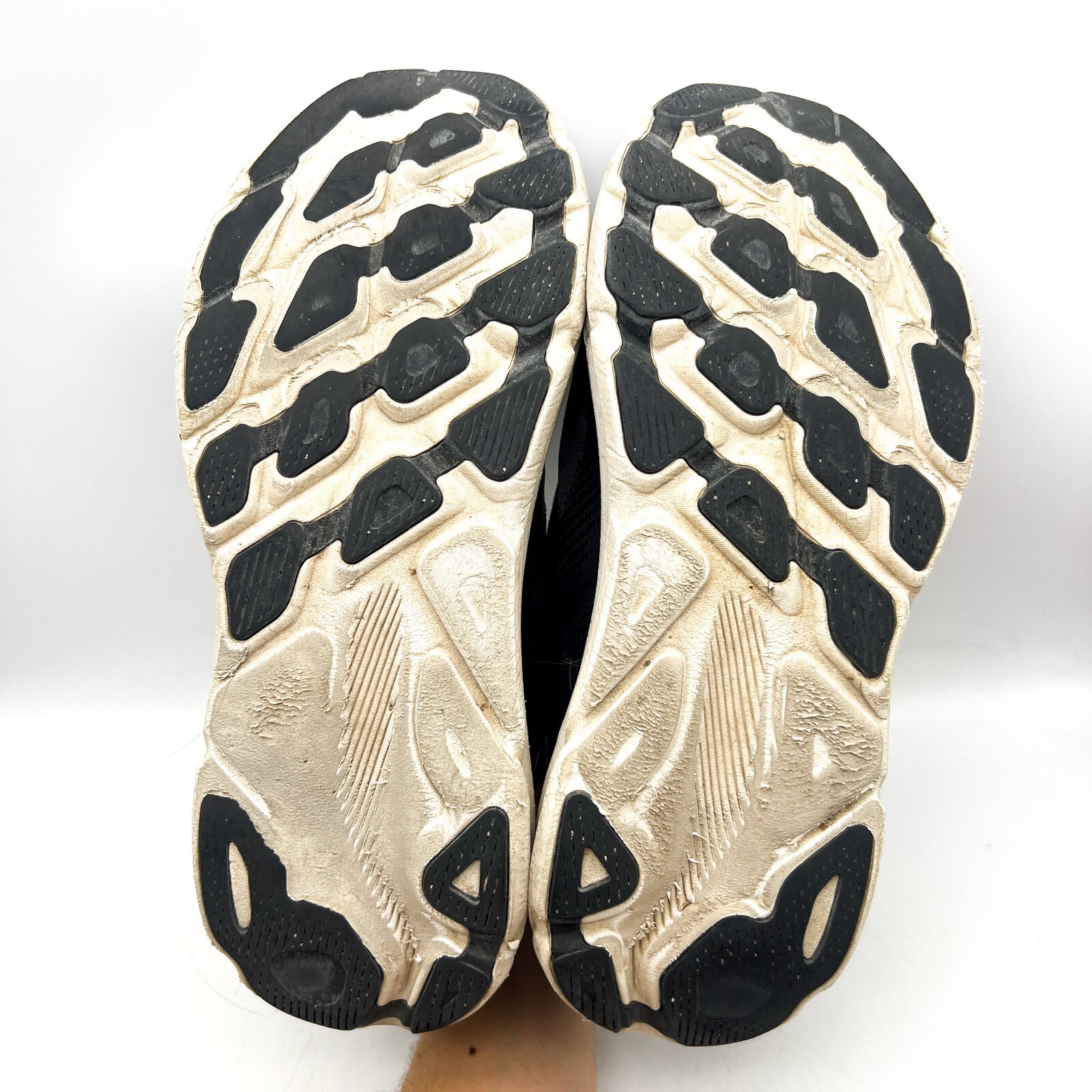 Hoka One One Clifton 9 Mens Size 10.5D Black White Running Shoes 1127895 BWHT