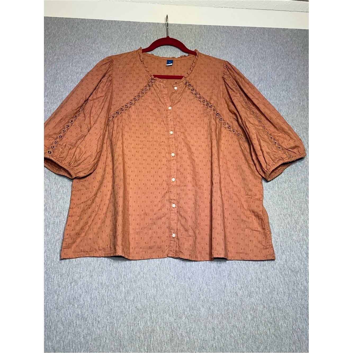 Boho-chic Old Navy terracotta brown cotton eyelet blouse featuring puff sleeves