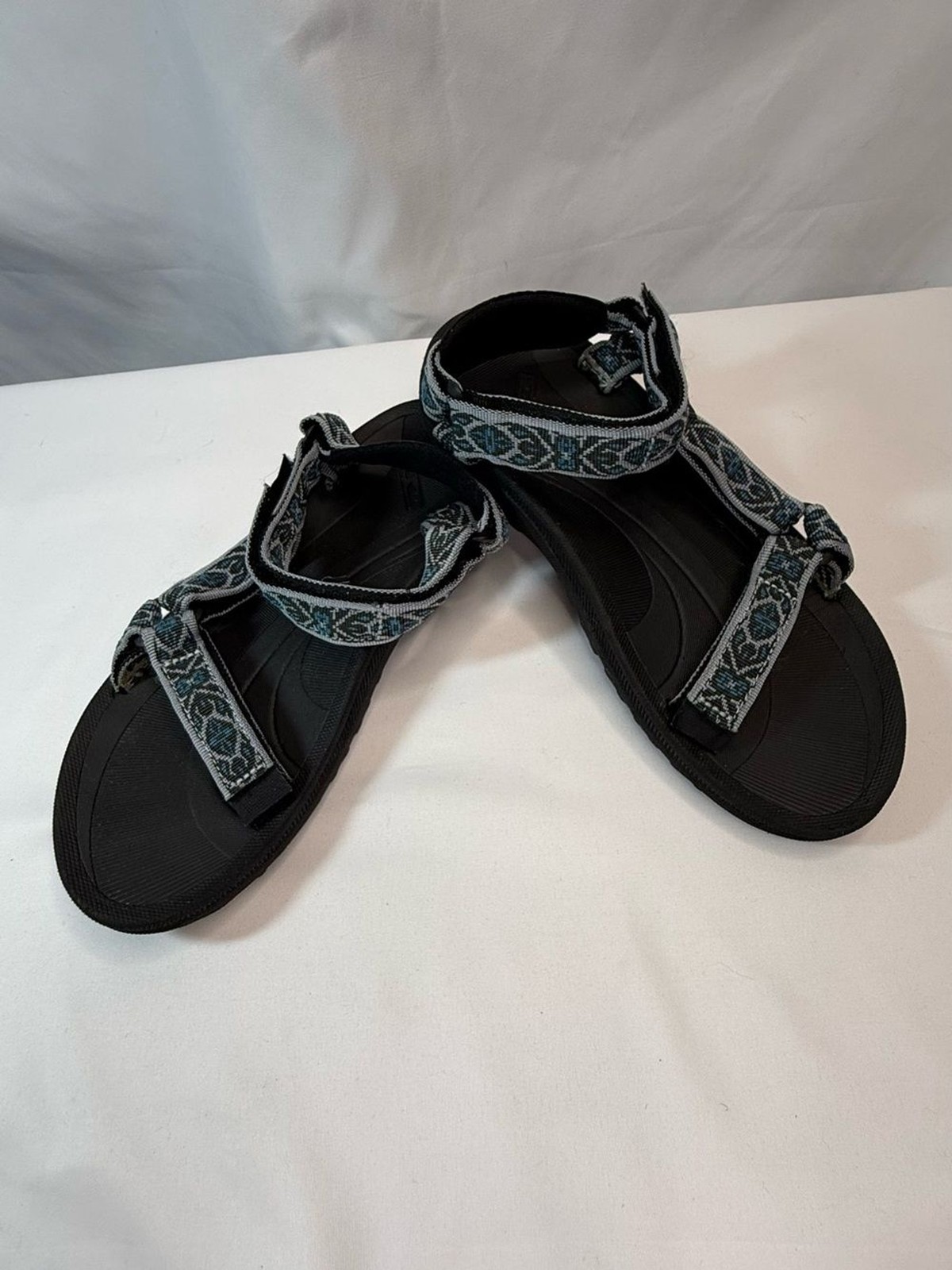 Teva Women’s Size 9W Black Adjustable Sandals w/ Teal Patterned Straps EUC
