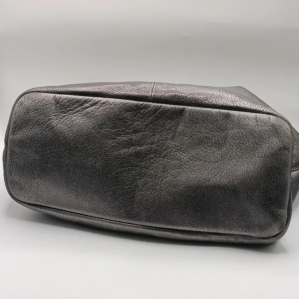 Authentic Coach Chelsea Tote / Purse / Bag Metallic Leather with Dustbag