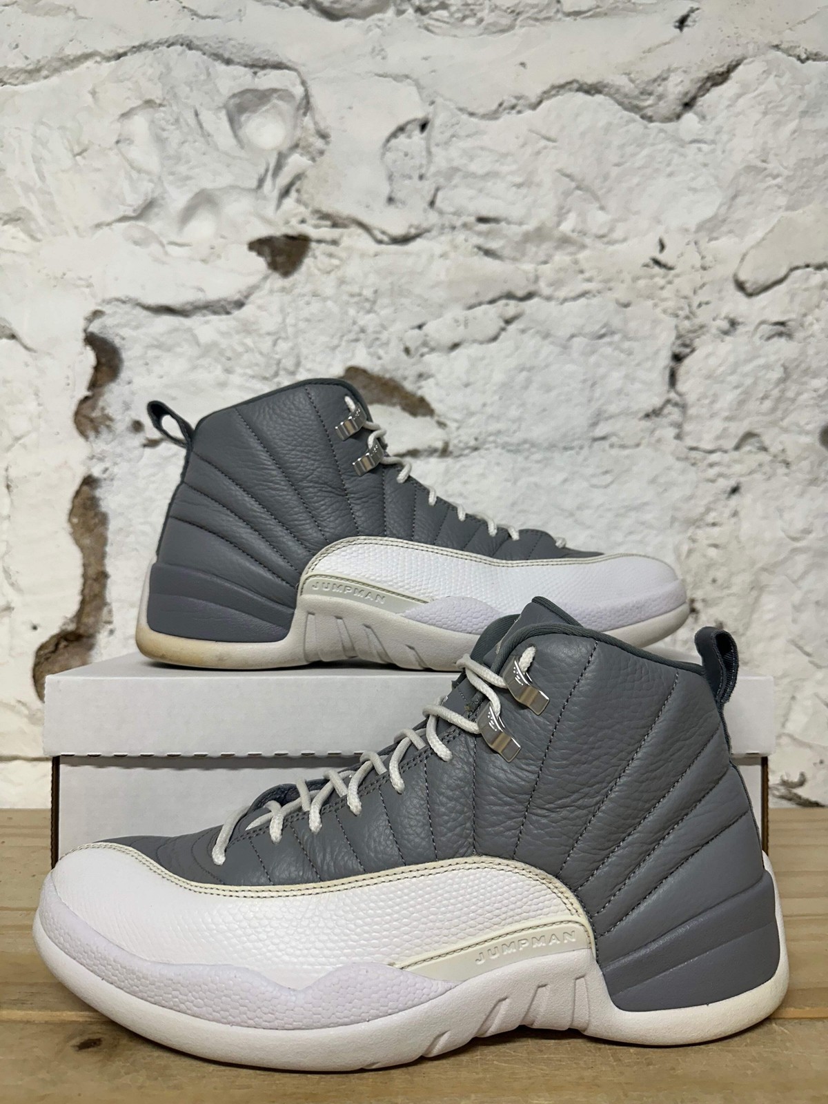 Air Jordan 12 Retro ‘Stealth’ Men’s Size 10.5 Pre-owned Sneakers CT8013-015