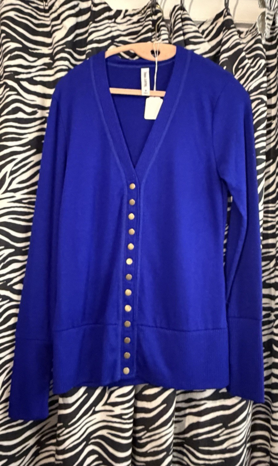 Zenana Outfitters Blue V-Neck Button Front Solid Knit Cardigan Sweater M