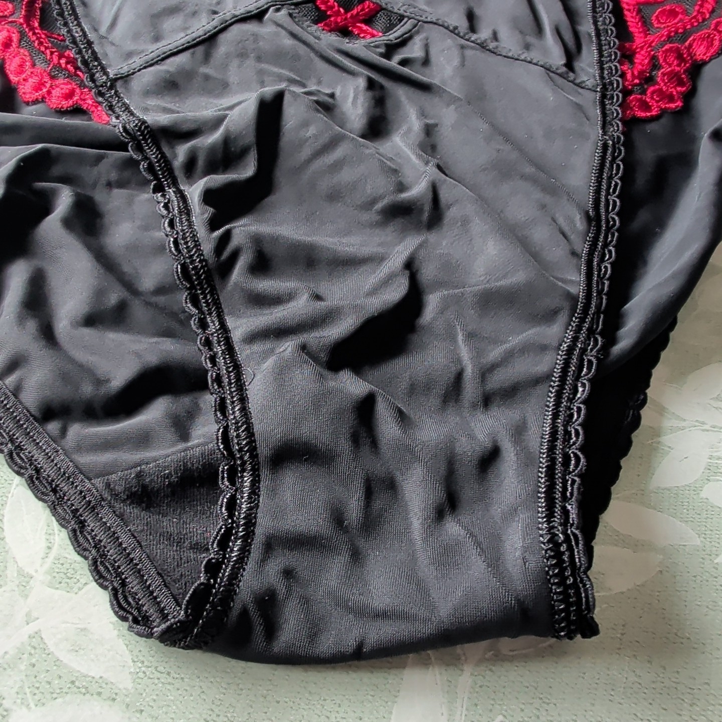 Gossard Knickers Size XL Black Red BNWT