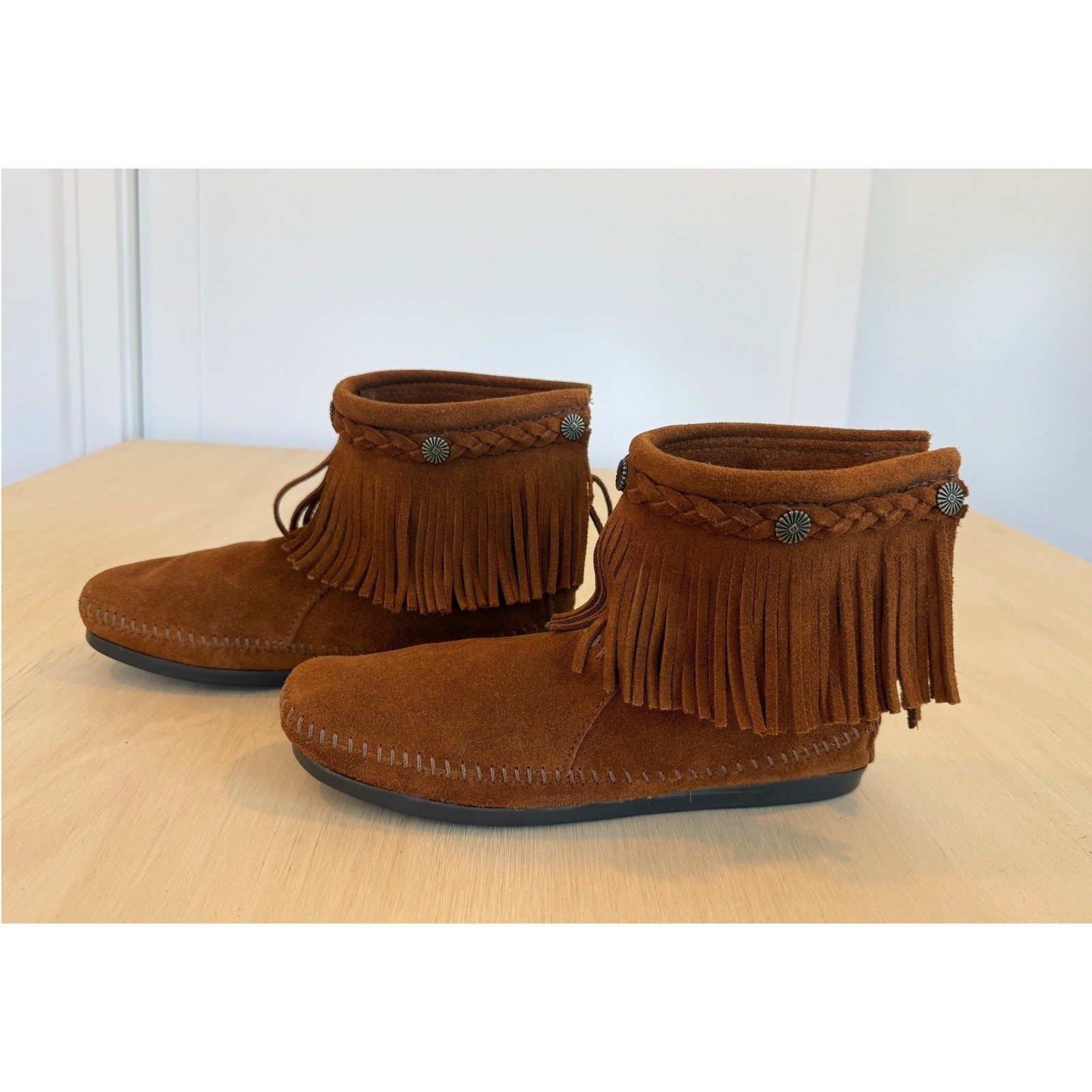 Minnetonka Fringe Suede Ankle Boots Brown Western Boho Festival Coastal Cowgirl9