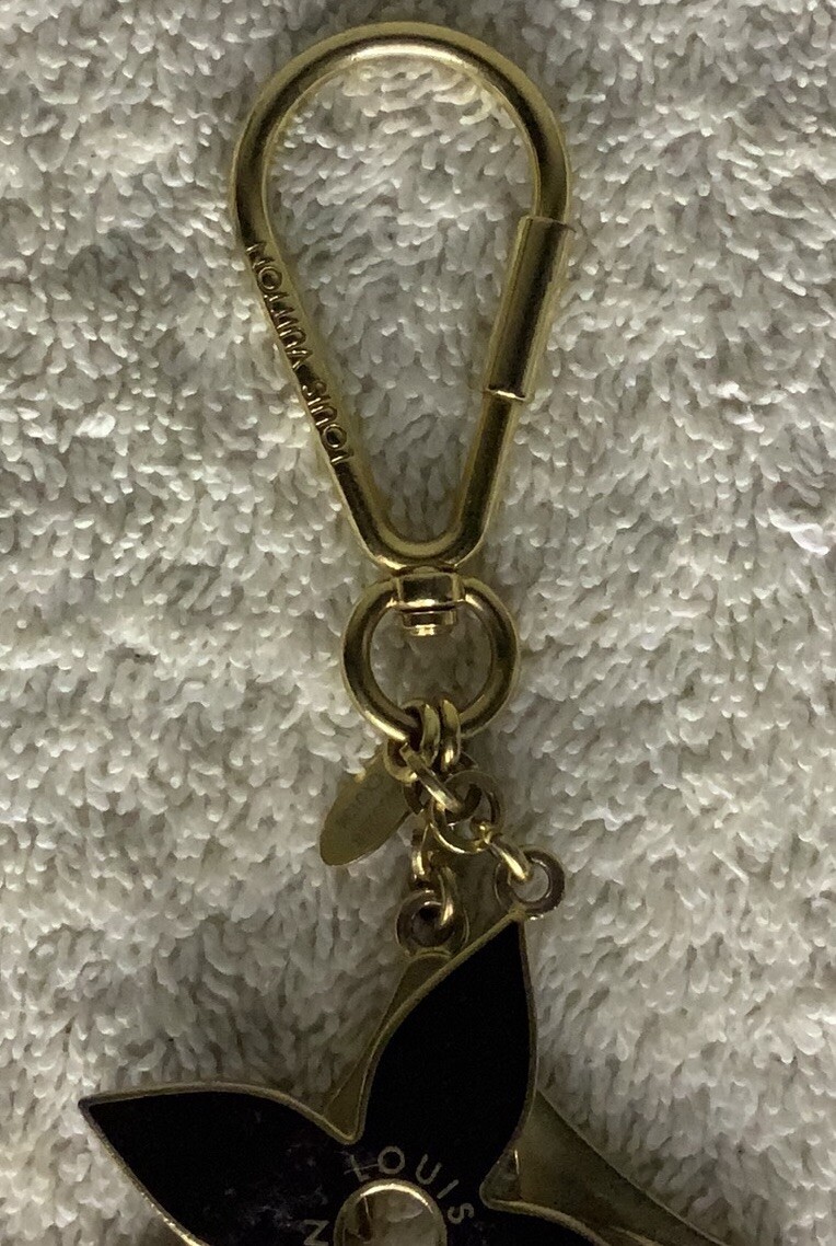 Louis Vuitton Portocre Puzzle Charm Keychain in Goldtone Metal (5.1in)