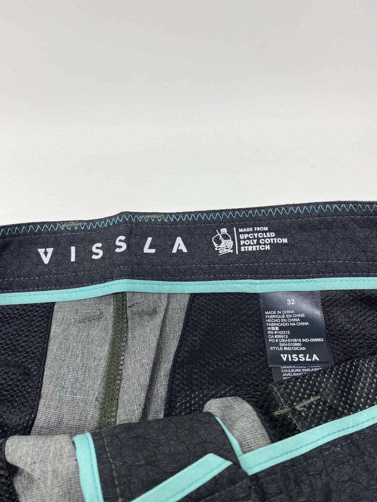 Vissla Canyons Hybrid 19″ Walkshort Sizes 30, 32, 34 Available – CAMO – NEW!
