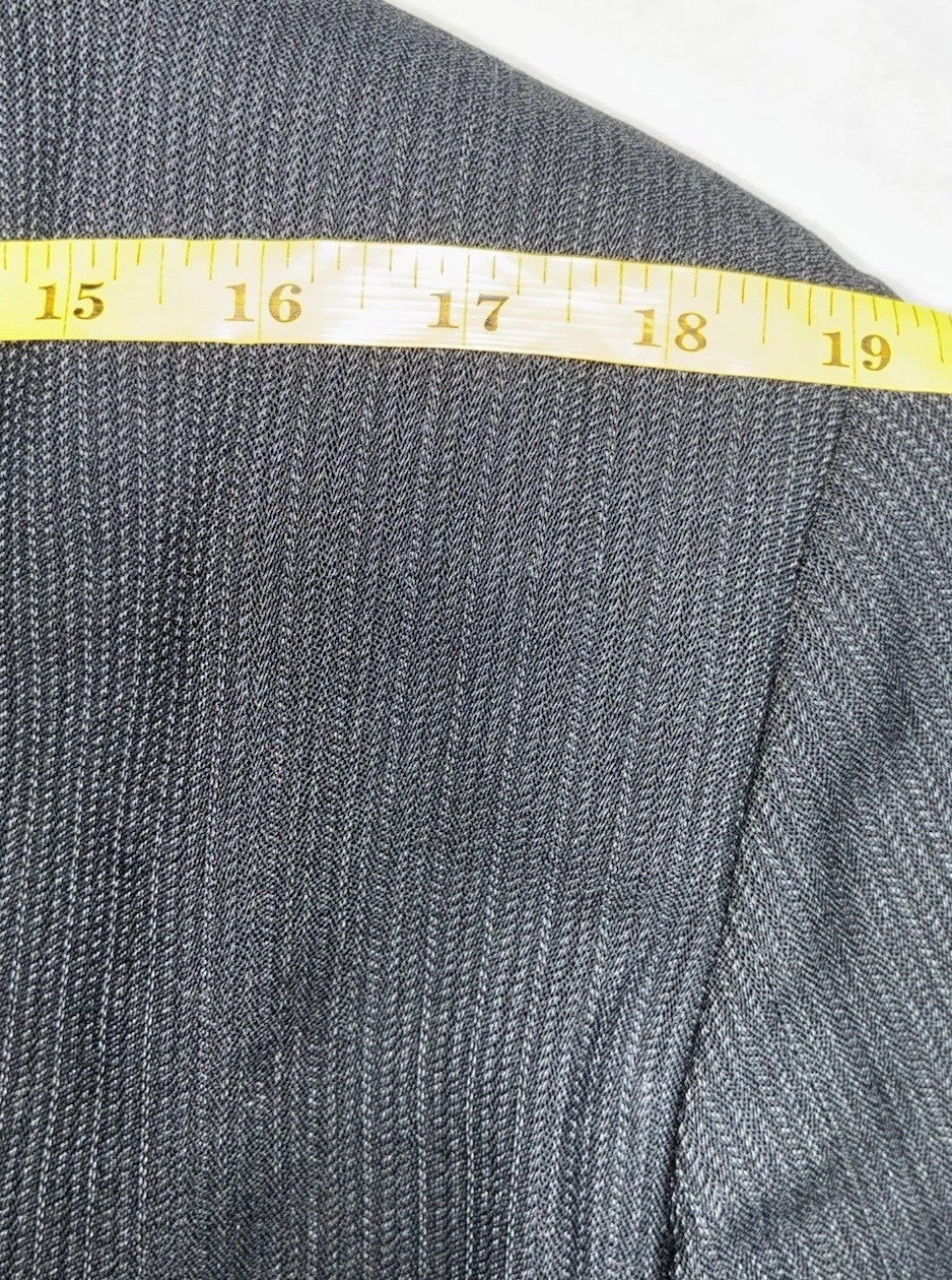 Armani Collezioni Saks Blazer Men’s 40R Charcoal Herringbone Wool Italy *hole