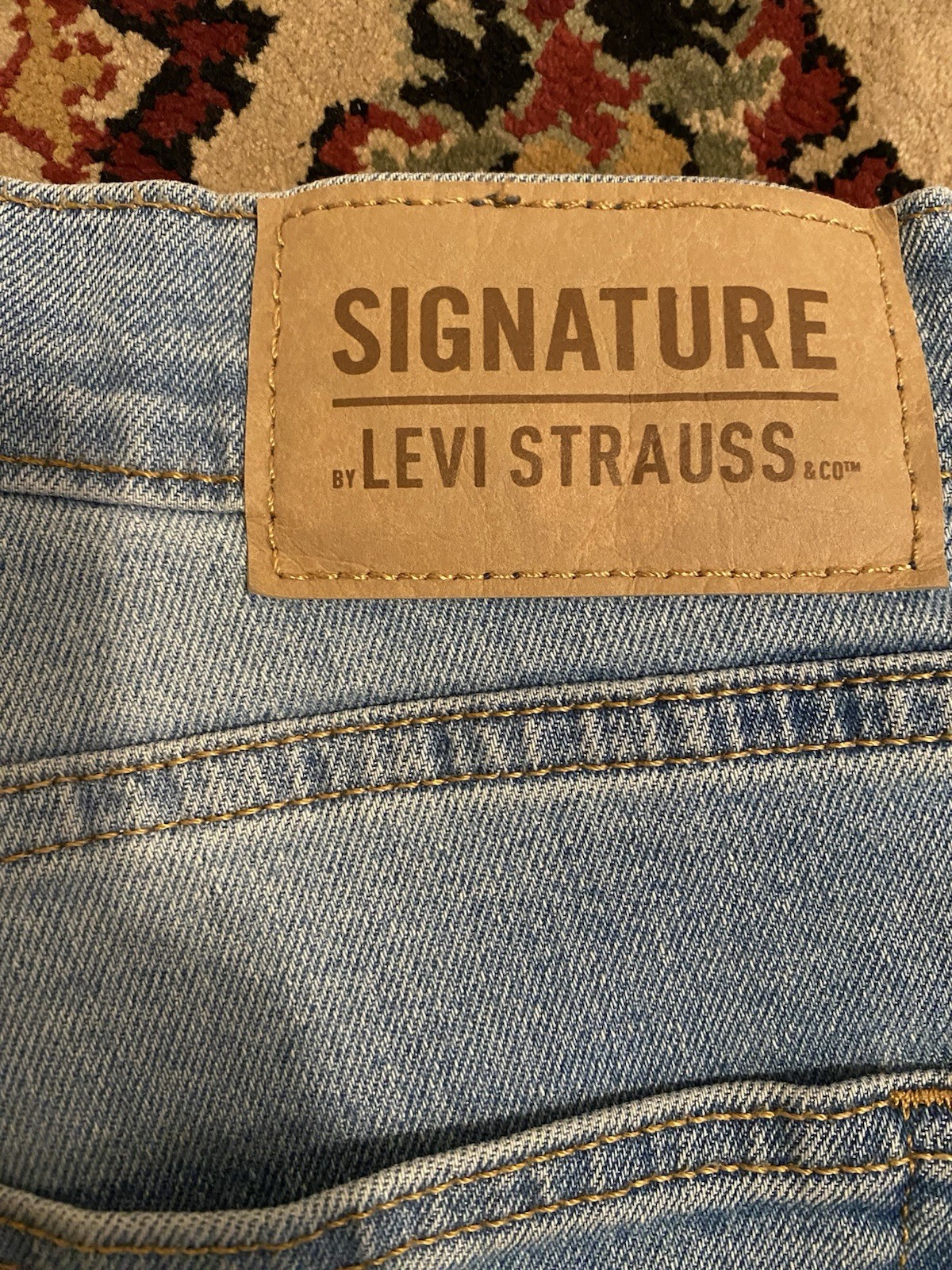 Signature by Levi Strauss & Co. Men’s Light Wash Slim Straight Denim Jeans