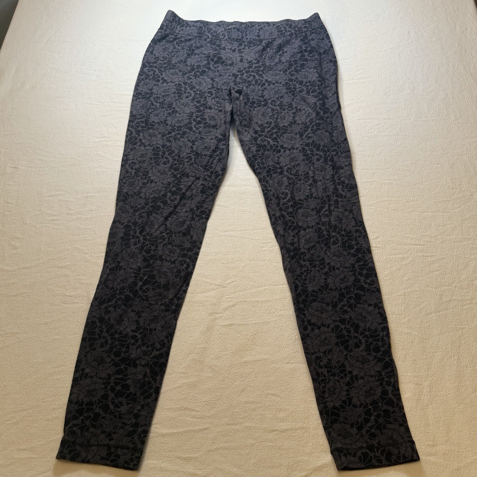 Maurices Jeggings Women’s Large Black Gray Floral Print Skinny Legging Tapered