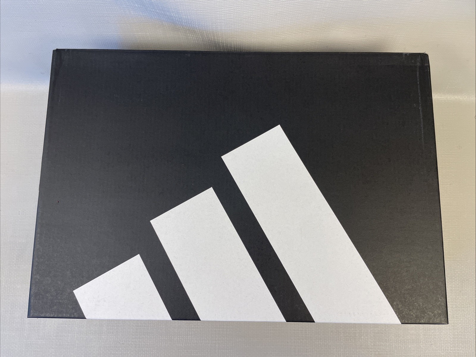 New adidas Ultimashow FX3631 Men’s White Mesh Athletic Sneakers Size 12.5 NIB