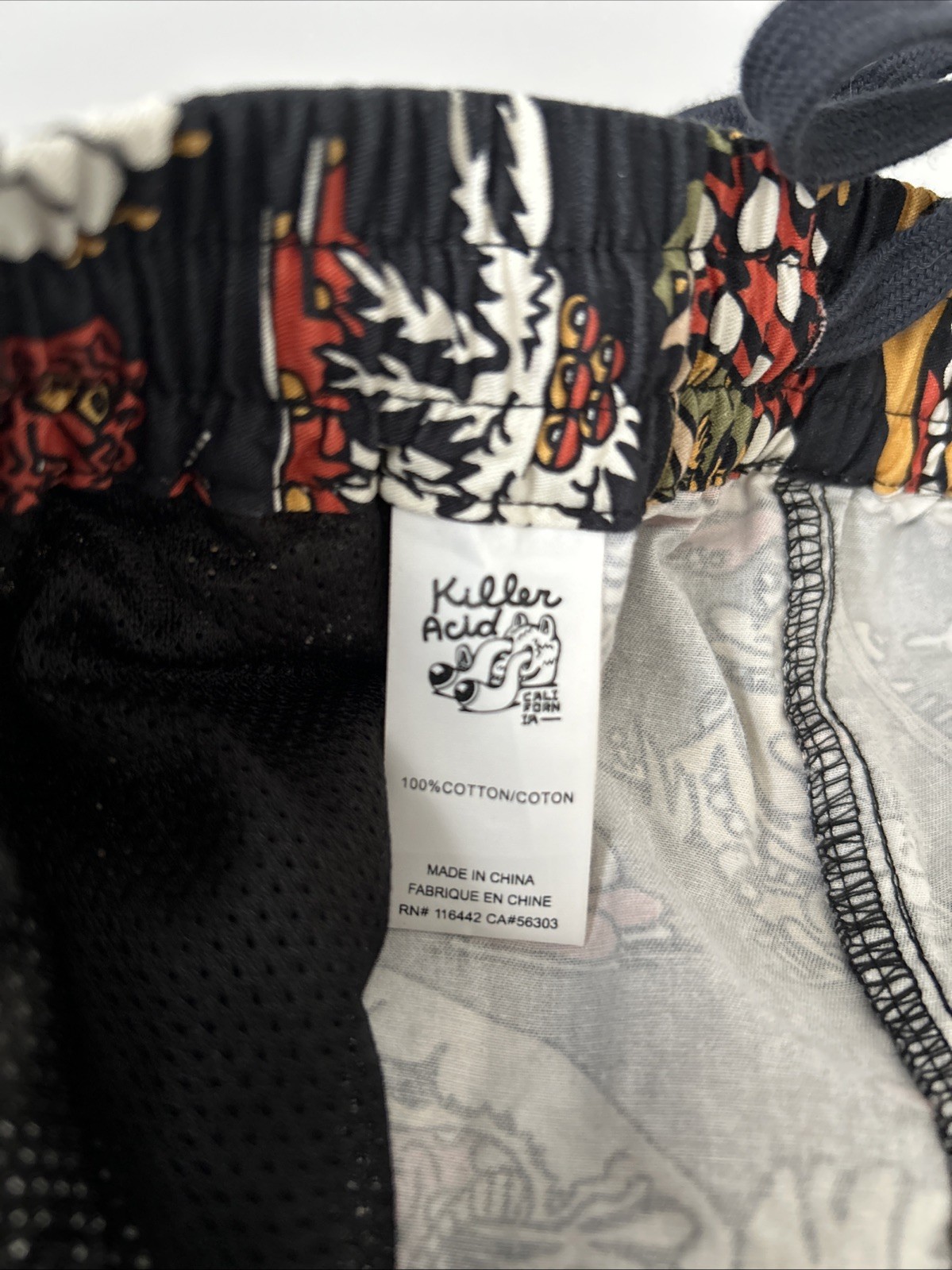 Killer Acid Men’s Get Lost Shorts Size Medium Camp All Over Graphics Black