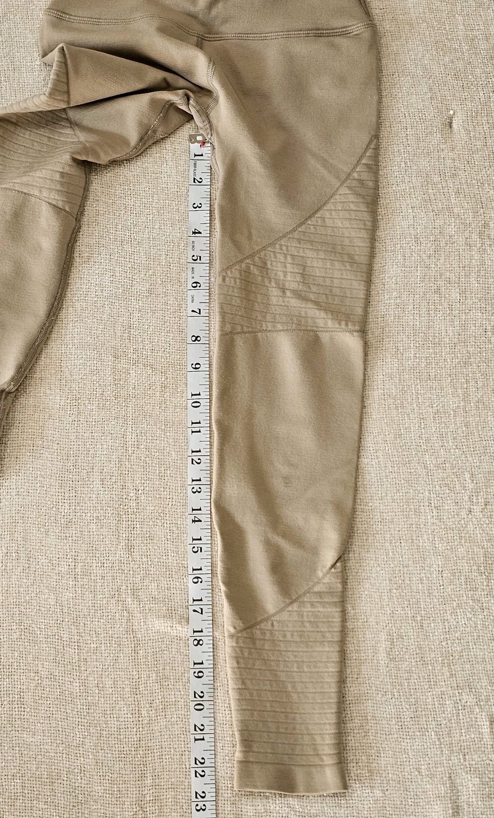 Small Alphalete Compression 7/8 Leggings Tan Pale Nude