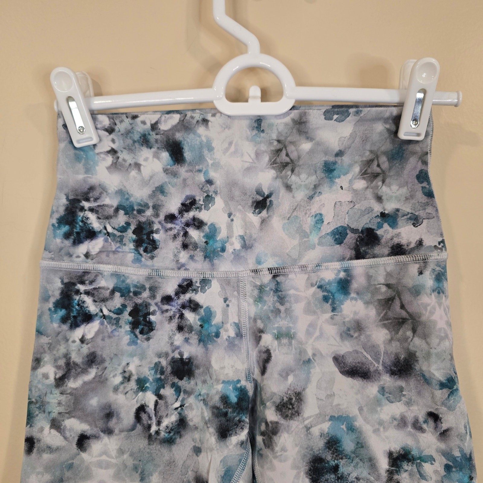 Women’s Lululemon Align High Rise Biker Athletic Shorts | Size 4