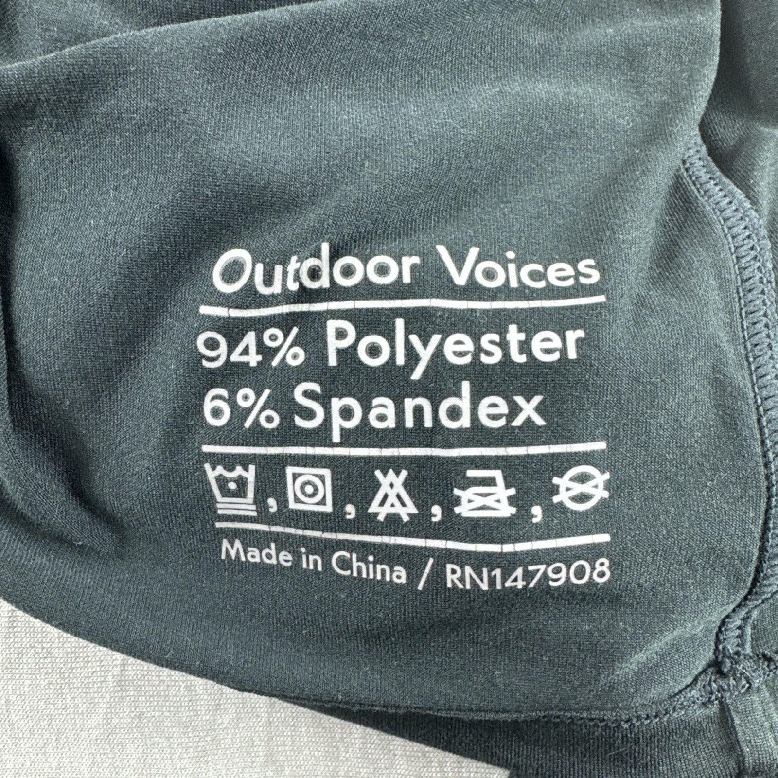 Outdoor Voices Cloudknit Shirt Mens L Black Short Sleeve Running Workout Stretch