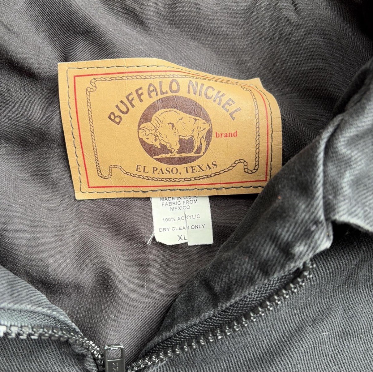 Men’s Vintage 90s Buffalo Nickel Eagle Head And Native blanket Insert Jacket. XL
