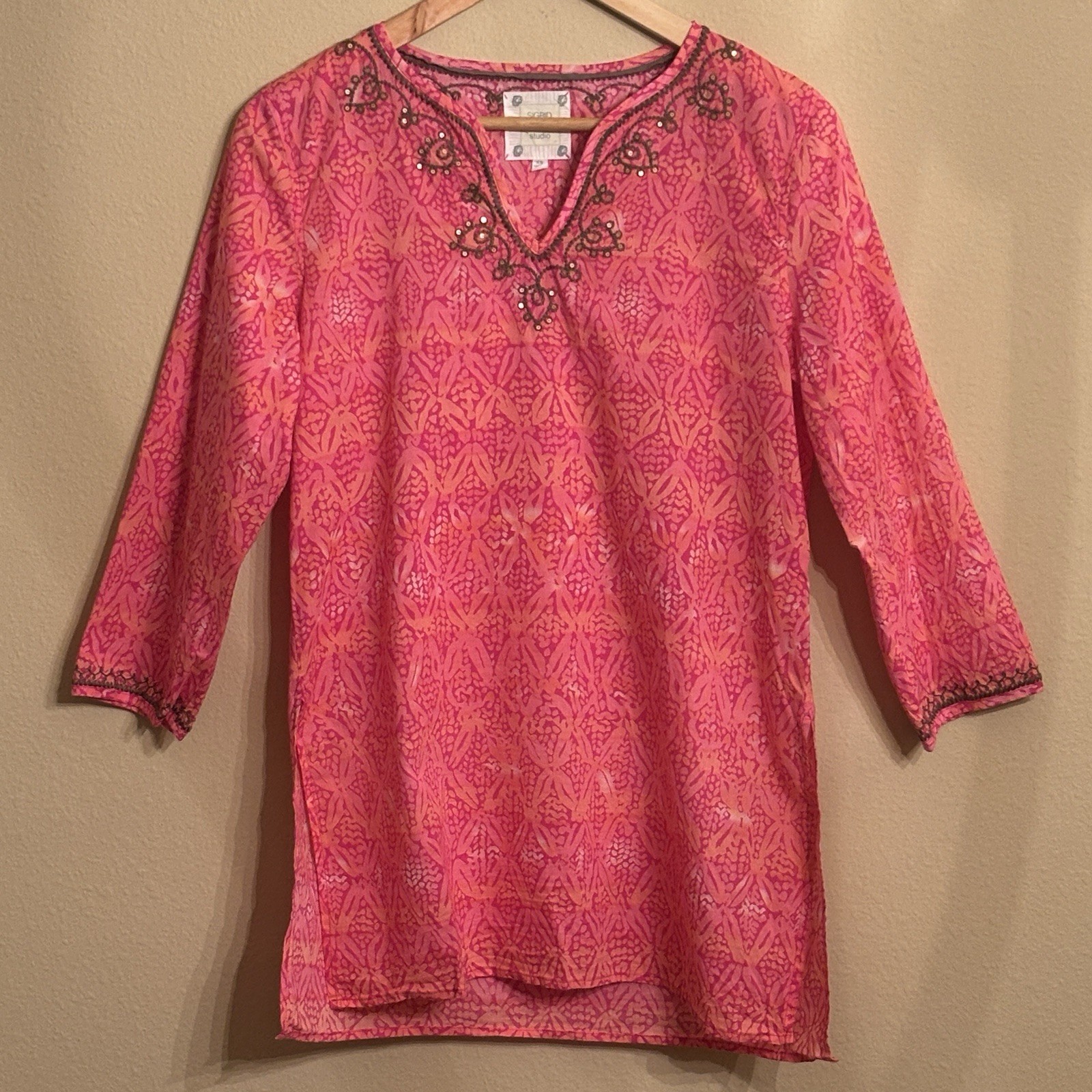SIGRID OLSEN Blouse Women Sz XS Pink Embroidery Sequin South Asian Kurta Tunic