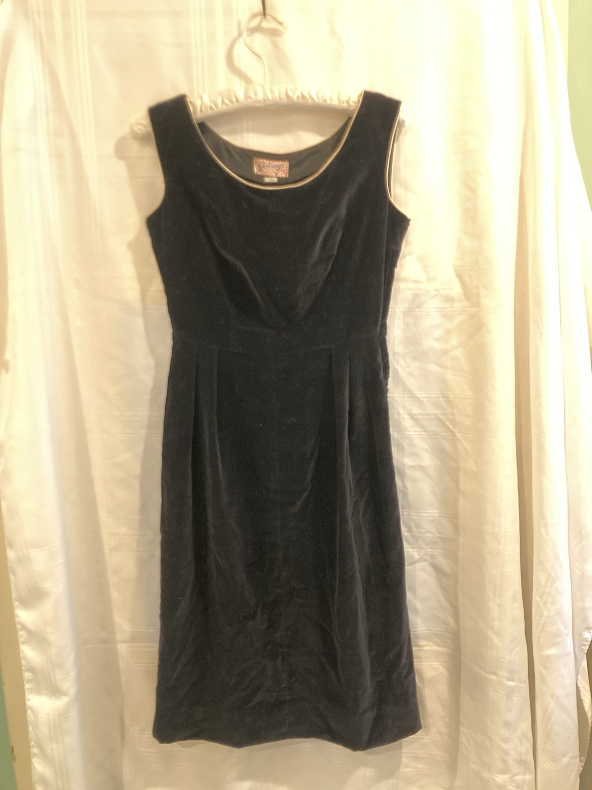 Vintage 1950’s Black Velvet Sleeveless Cocktail Dress Size Small
