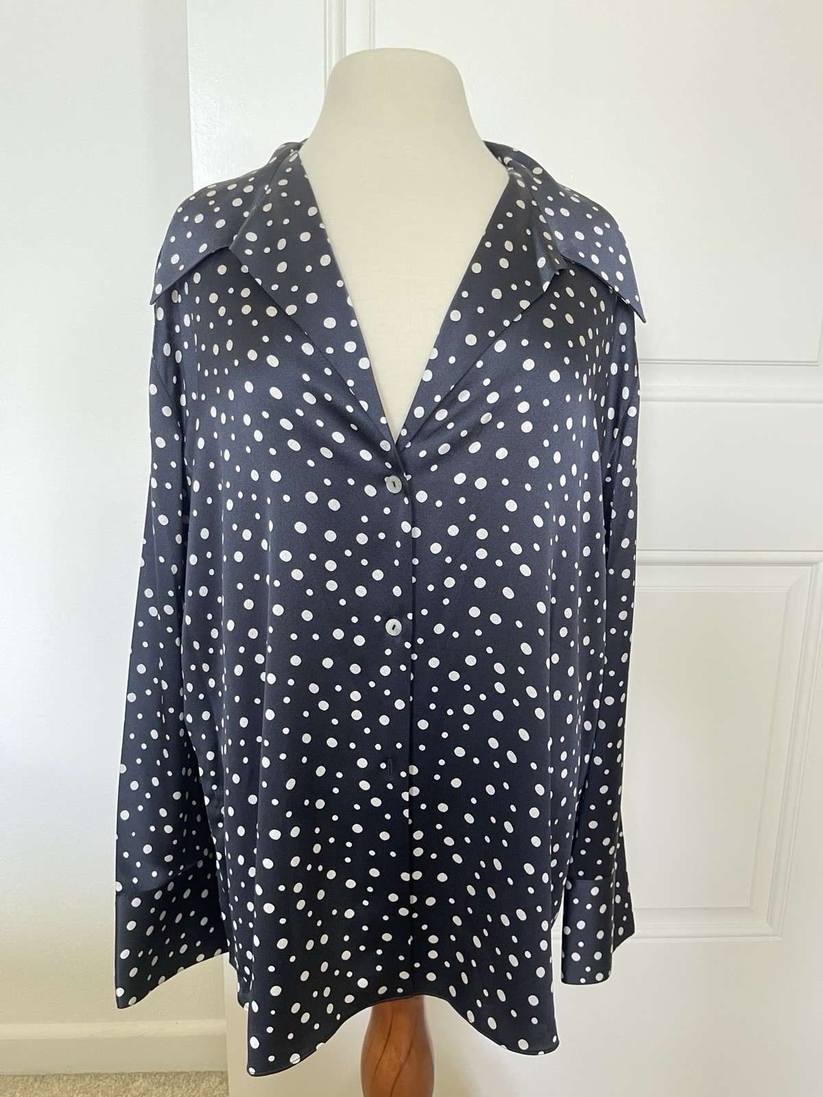 VINCE Camp Collar 100% Silk Deep Marine/Navy Blue Polka Dot Blouse 2X