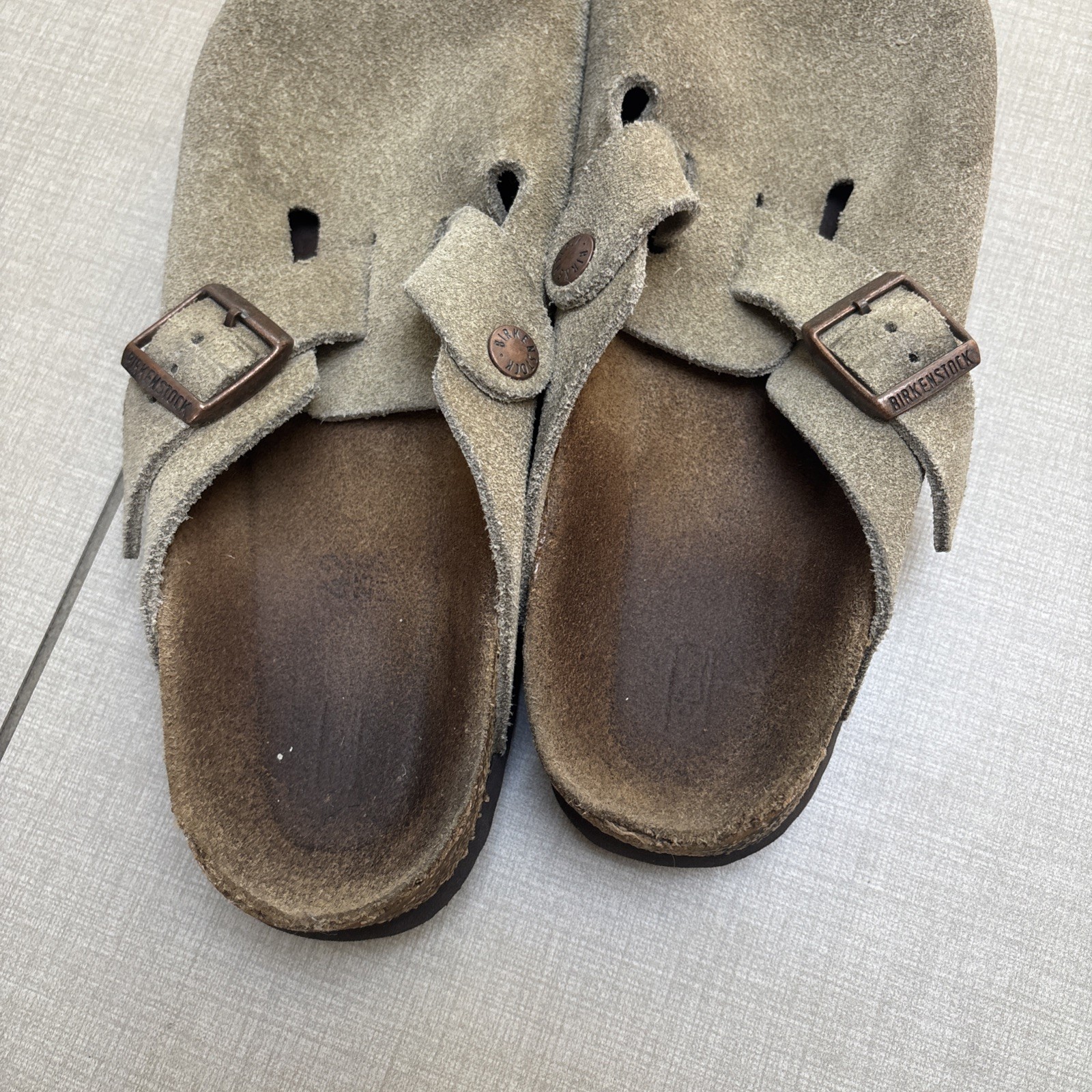 MEN Size 8-8.5 BIRKENSTOCK Boston Soft Footbed Regular Fit Suede Leather Clog