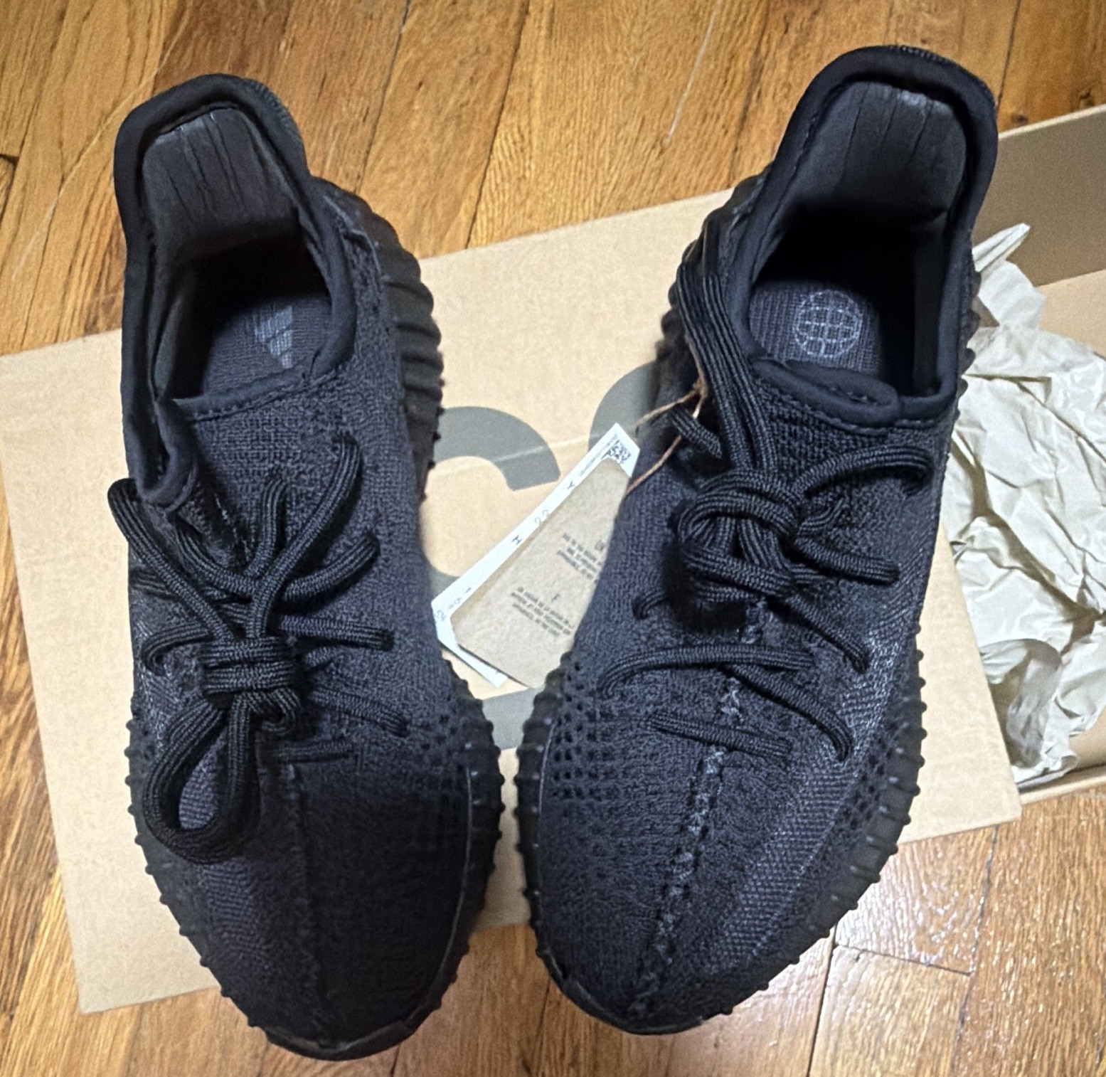 adidas Yeezy Boost 350 V2 Onyx Black Low Top Primeknit Sneakers HQ4540