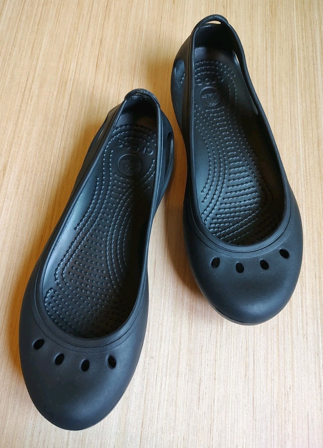 Crocs Women’s Kadee Ballet Flats Black Cut Out Details Size 7 NEW Shoes Flat
