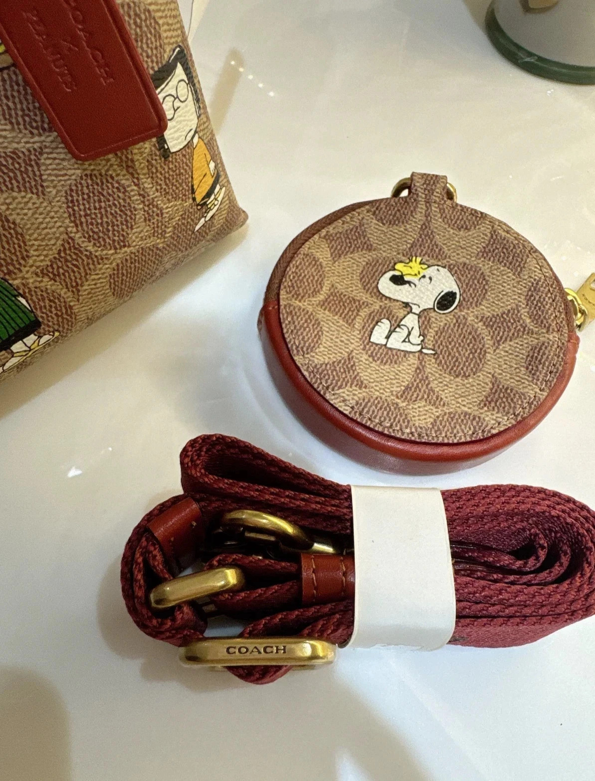 COACH X PEANUTS CBF74 Willow Tote Bag 18, Signature Canvas Removable zip pouch!