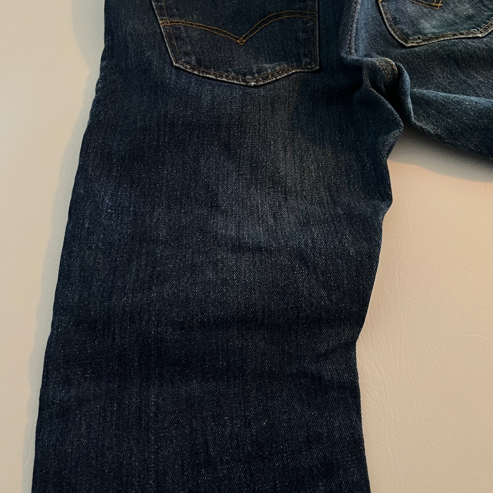 Levi’s Men’s 501 Jeans 31W x30L (Actual 30Wx29L) Button Fly Dark Blue Straight
