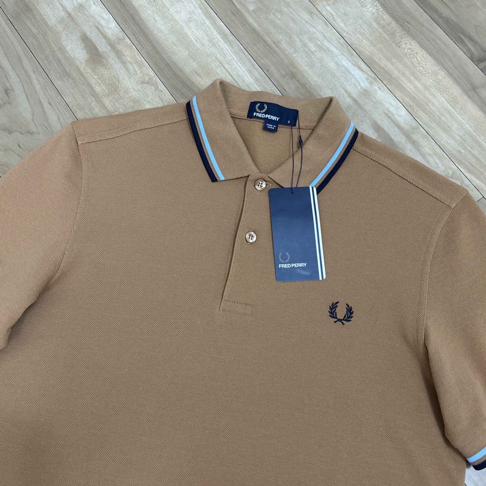 Fred Perry M3600 Polo Mens Size Small Dark Caramel/Snow White/Silver Blue BNWT