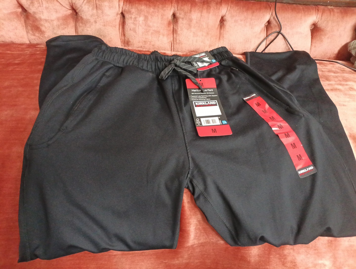 Kirkland Signature Men’s Active Jogger Pants Zipper Pockets Black M