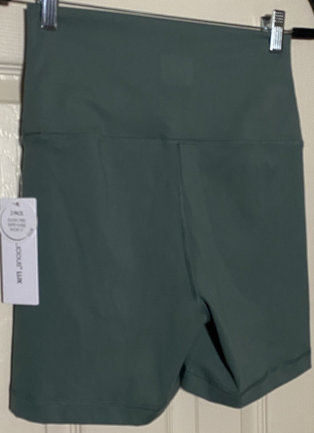 Yogalicious Lux Everyday shorts Forest Green 5” Large NWT$78.