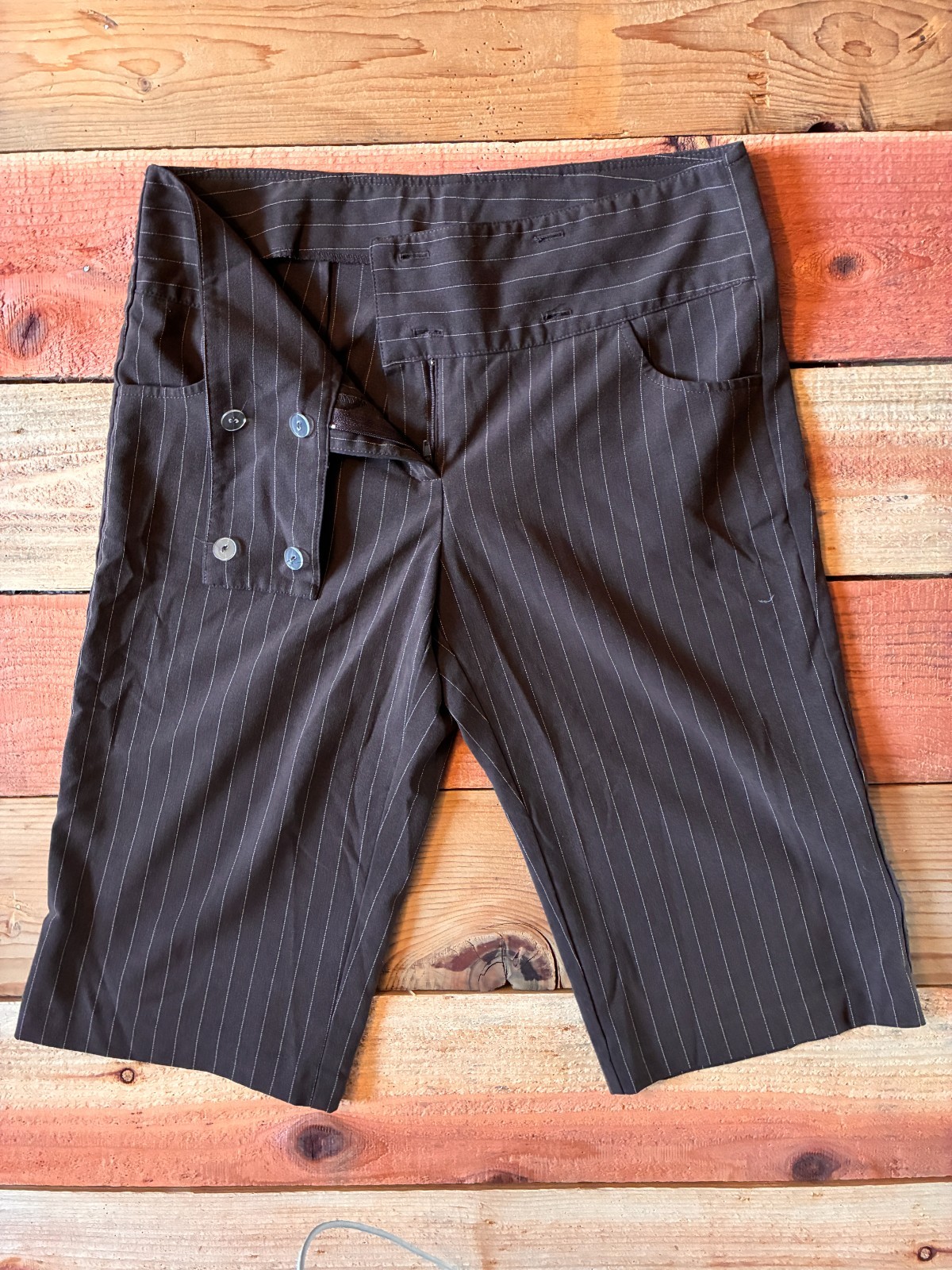 Y2K Made in USA Wrapper Pinstripe Capri Pants Womens 7 Brown Corporate Office