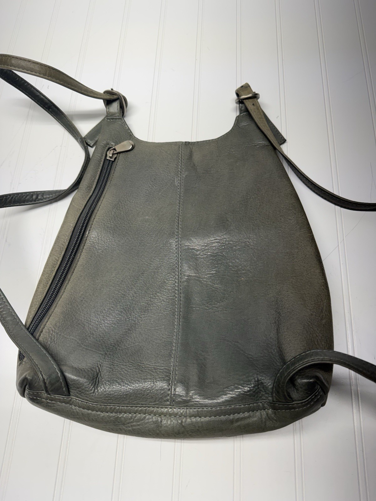 Le Donne Leather Collection Slim Sling Backpack Gray Olive Vaquetta Top Grain