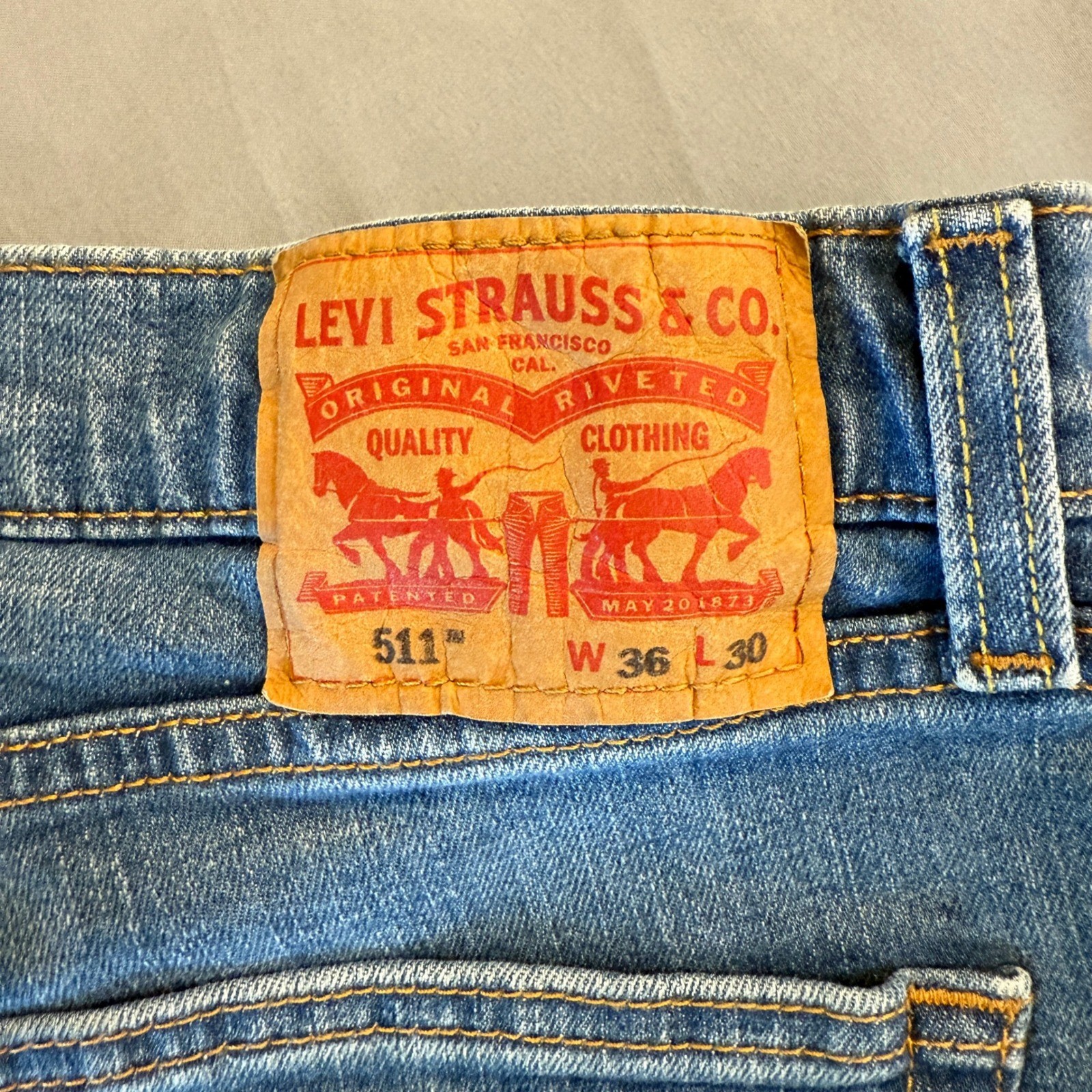 Men’s Levi’s 511 Slim Fit Jeans 36×30 Medium Wash Blue Denim WaterLess Casual