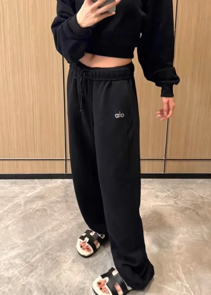 NEW AIo Yoga Accolade Straight Leg Sweatpant Smooth Soft Fit Women’s Casual Pant