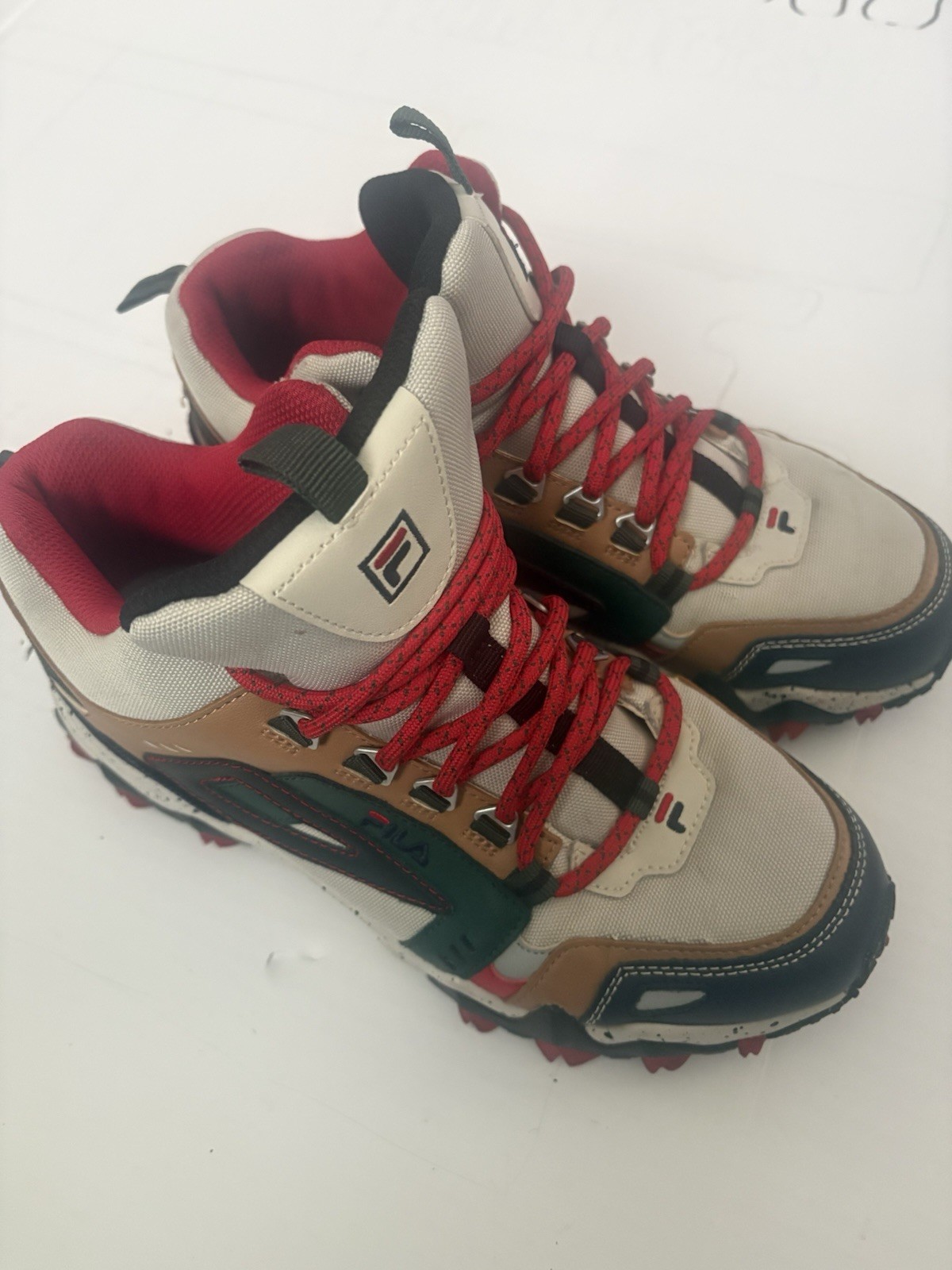 FILA Oakmont TR Athletic men’s sneakers . Color block size 7