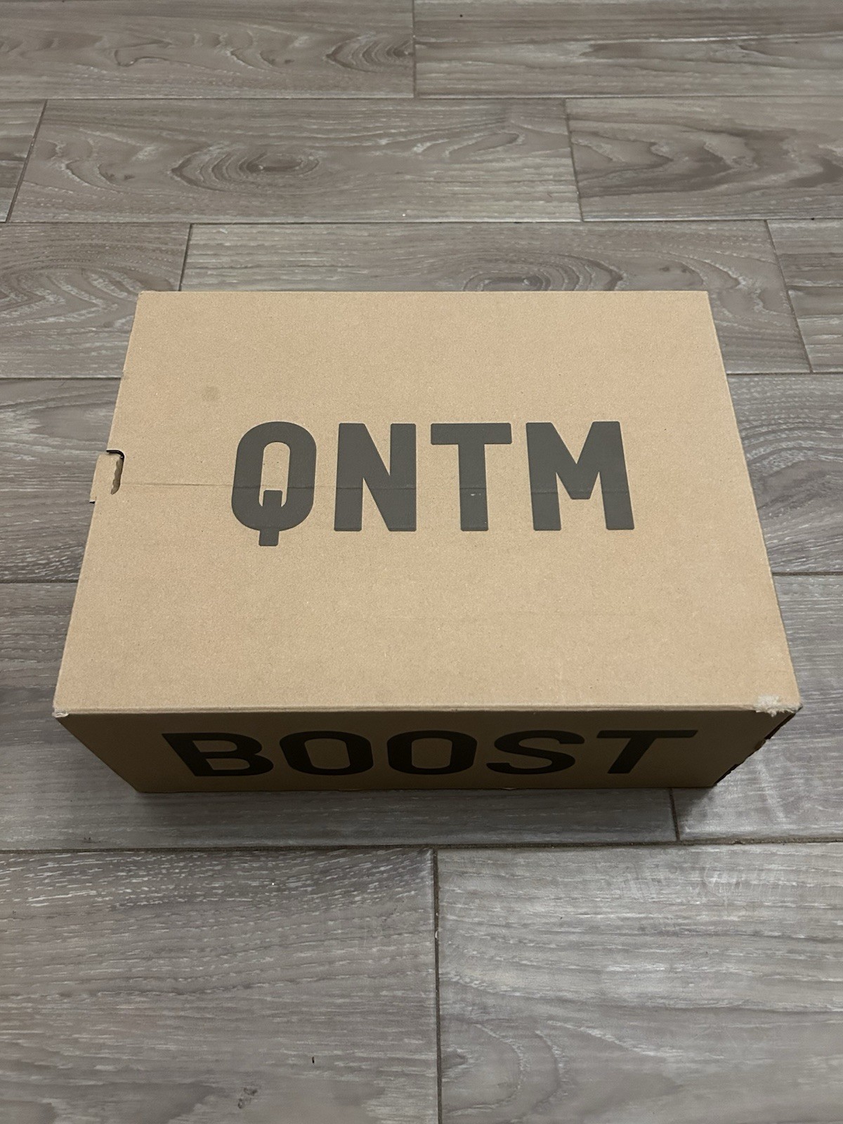 Adidas Yeezy Quantum Onyx Size 9 Men’s In Good Condition with Original Box