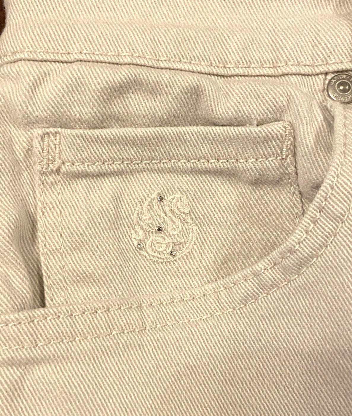 Gloria Vanderbuilt Amanda Capri Pant Size 10 Designer Ivory Color 5 Pocket