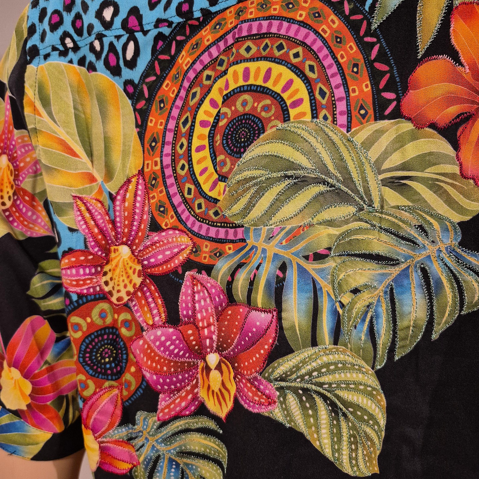 NWT $298 ROBERT GRAHAM BURMA HAWAIIAN SHORT BLACK FLORAL EMBROIDERY L