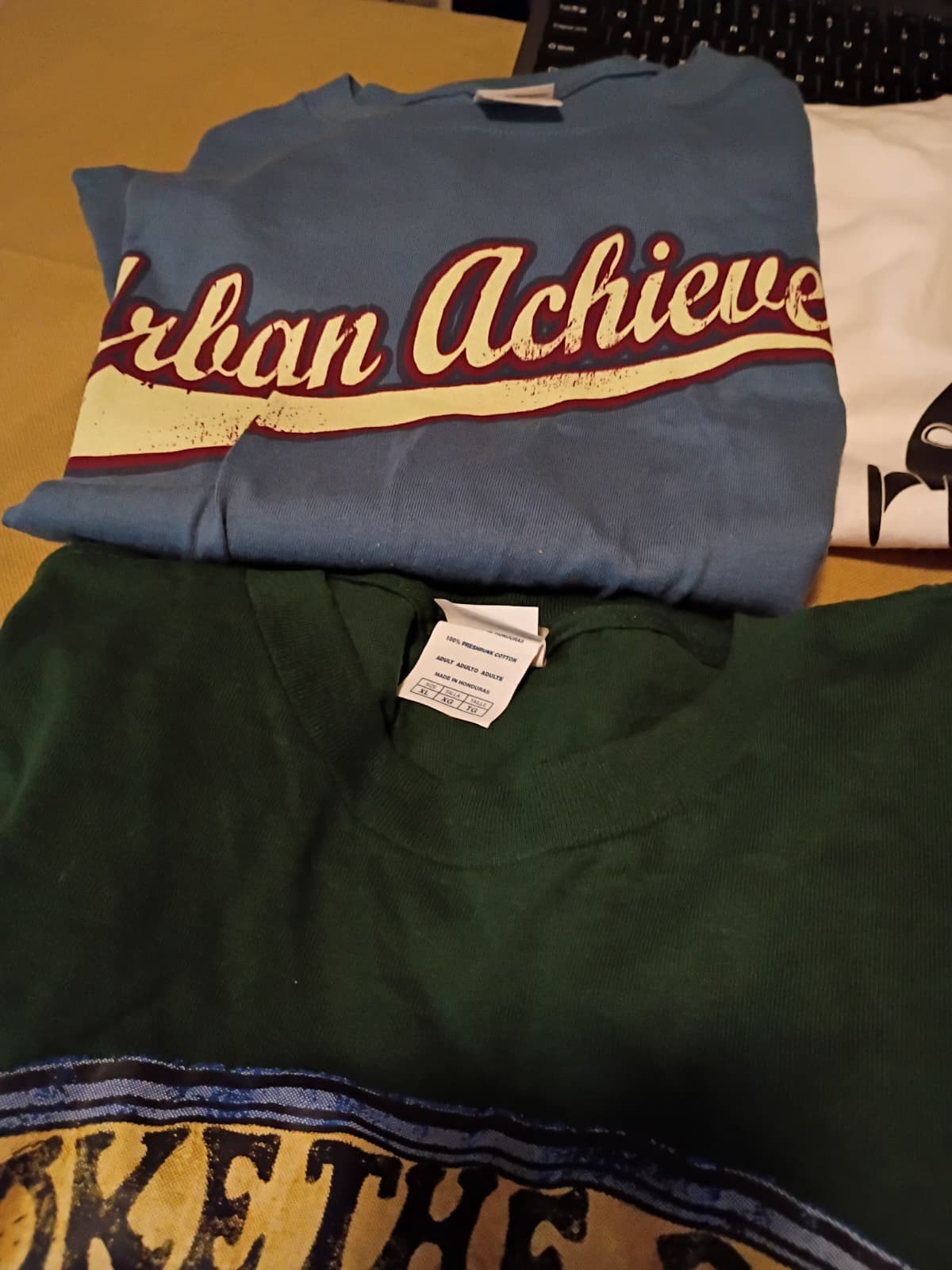 Lot of t shirts 24 pcs Various Sizes