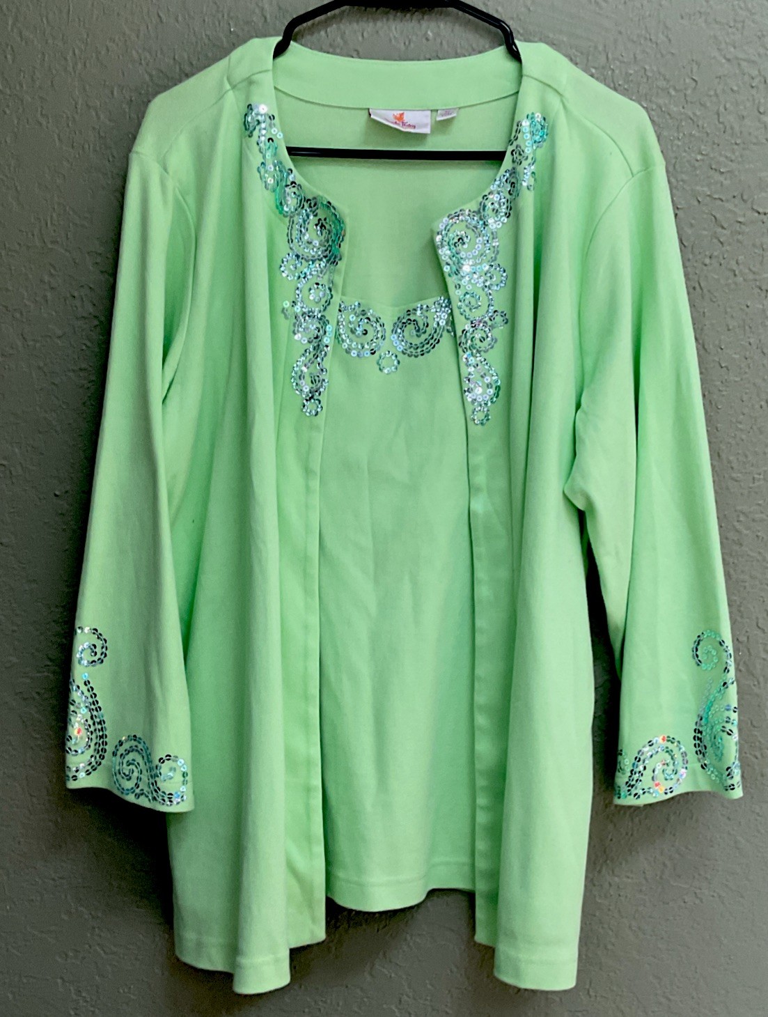 Quacker Factory Women Size XL 2in1 GREEN w/ Sequin Attached Cami Cardigan Top