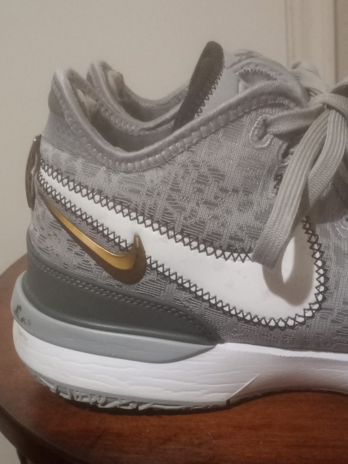 Men’s Size 8.5 – Nike Zoom LeBron James NXXT Gen Wolf Grey