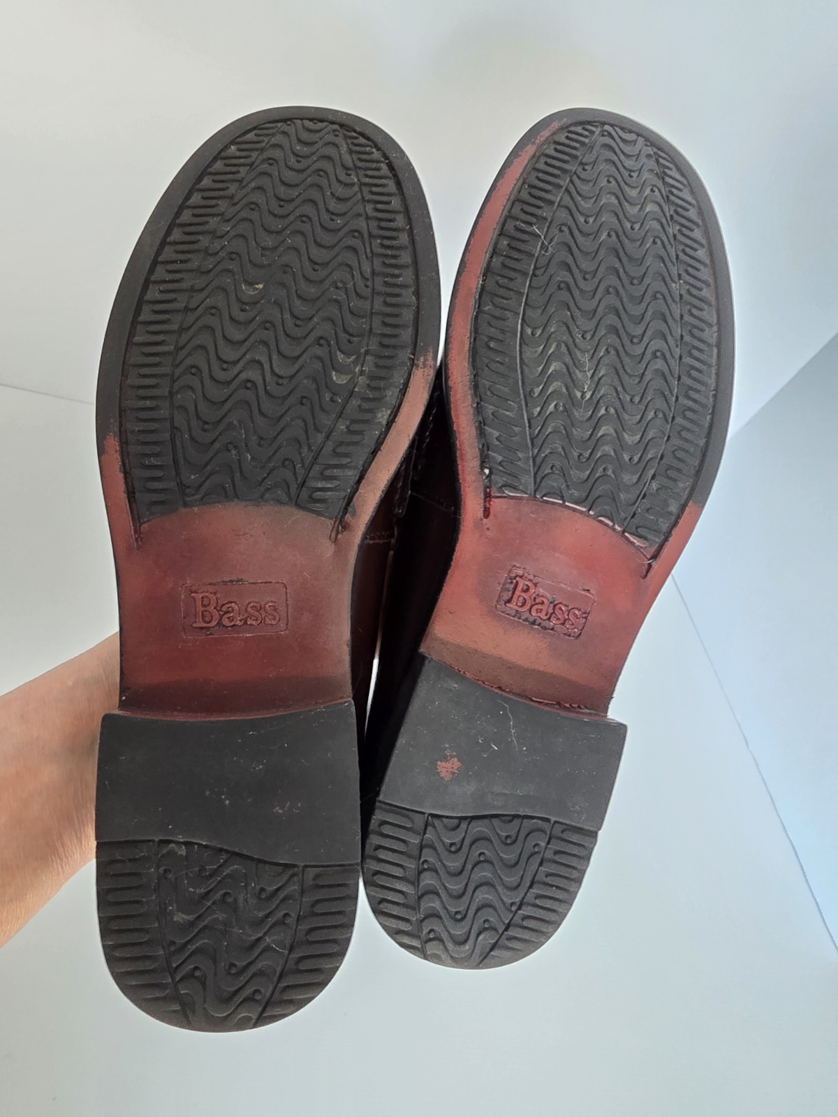 GORGEOUS Bass Weejuns Womens Penny Loafers Shoes 9M Katherine II Burgundy EUC!