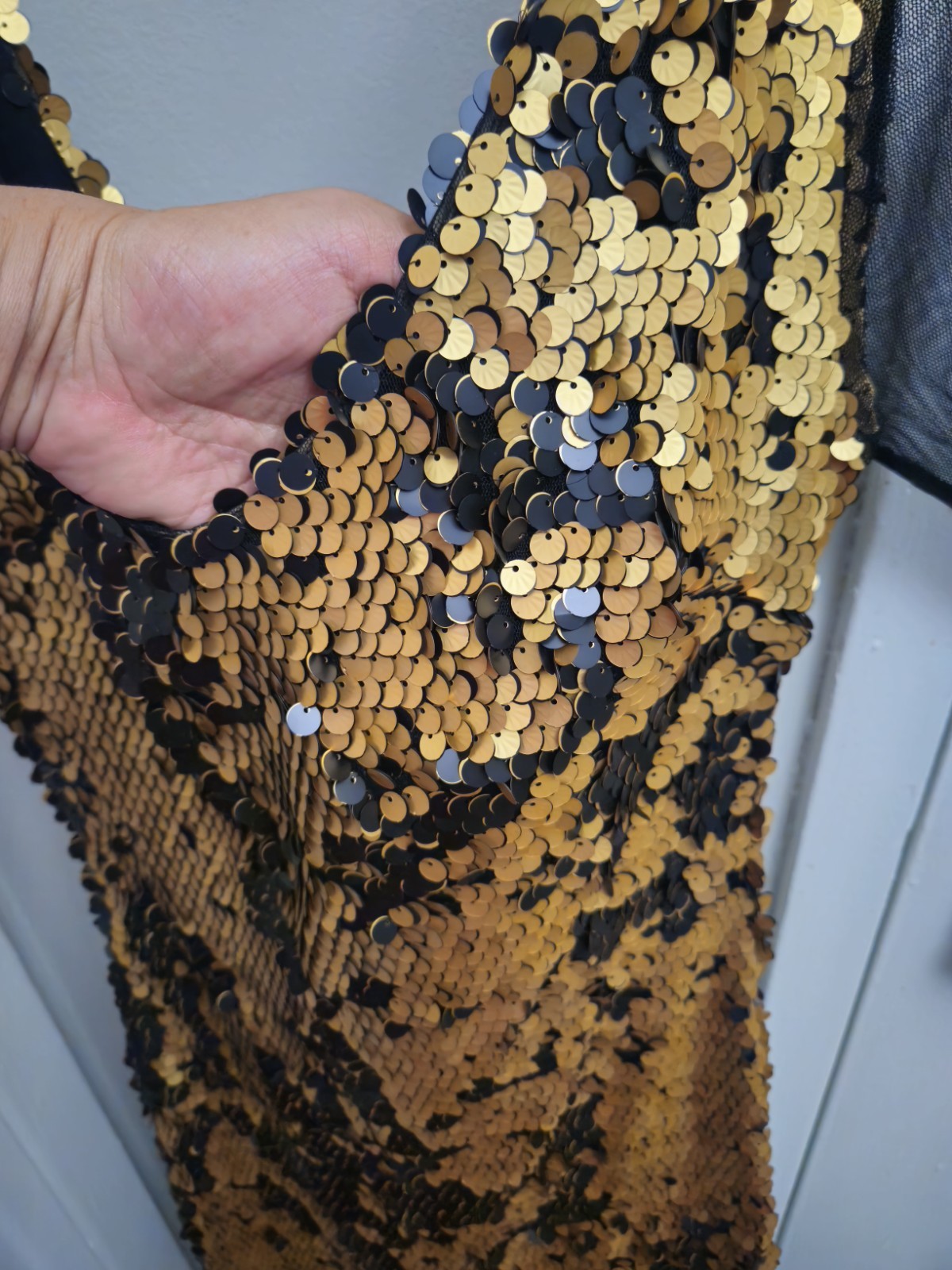 Luxury Gold Black Sequin Evening Gown Sheer Mesh Train Long Sleeve V Neck NWT EU